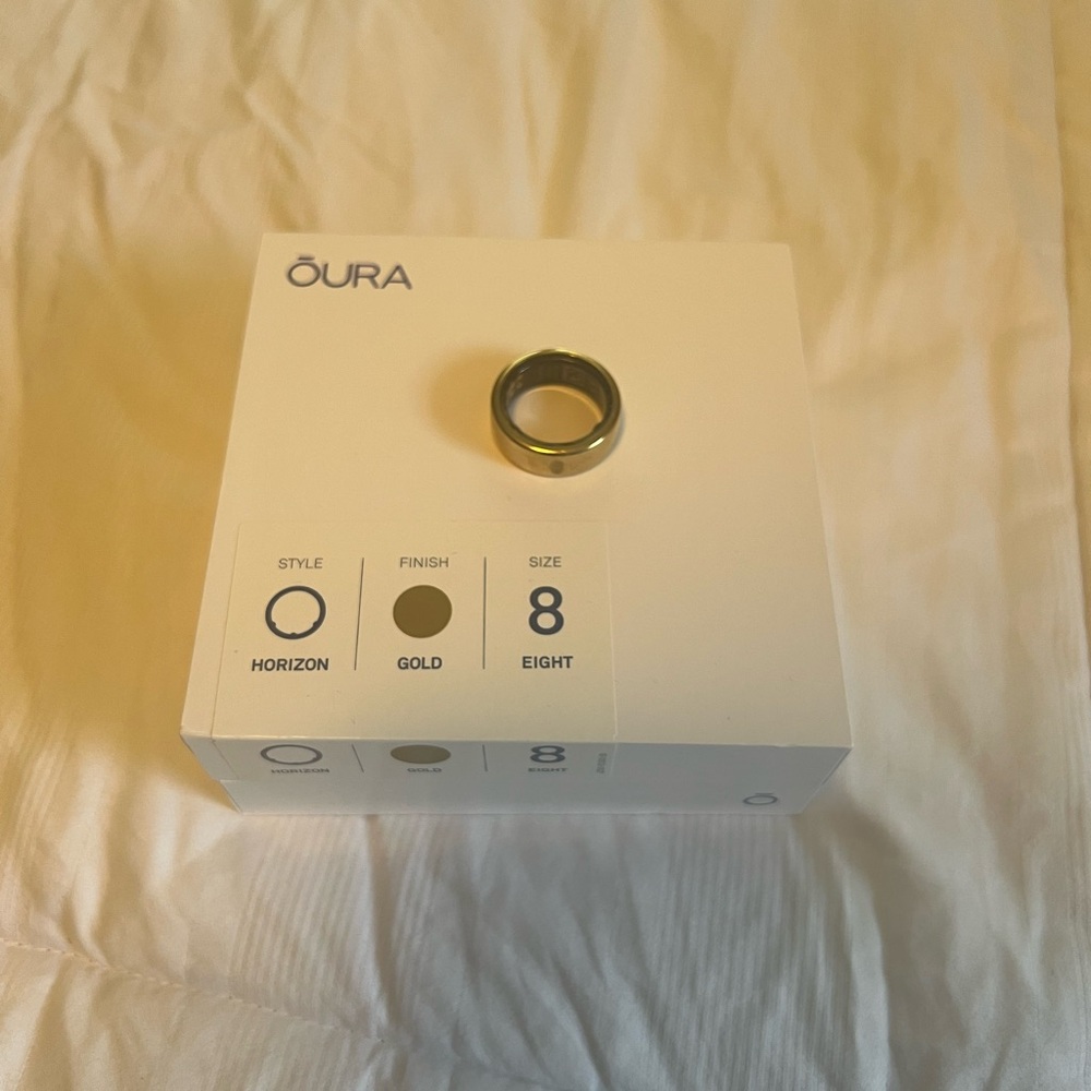Oura horizon gold size 8